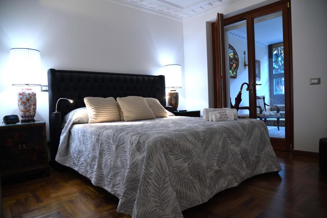 מלון Regal House Roma Capucci 6 מראה חיצוני תמונה
